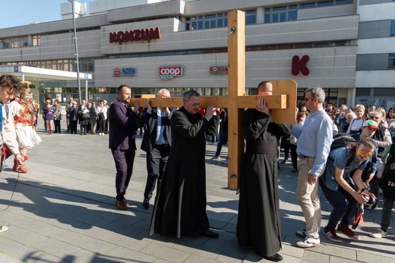 2025_04_12_varosi keresztut_28.jpg